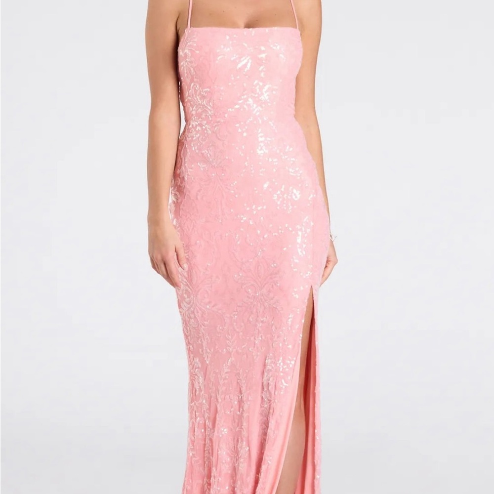 Mariah Lace-Up Slit Sequin
Formal Dress